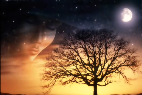 mujer y luna
