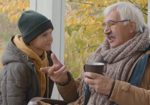 niño y abuelo