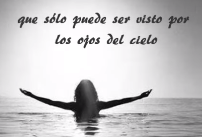 niño bañandose